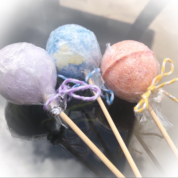 Lollipop Effervescent Bath Bomb Bouquet - Picture 3 of 7